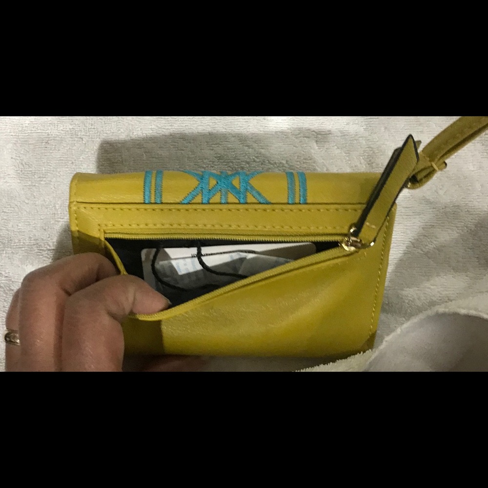 Wallet / Phone Case - Picture 3 of 7